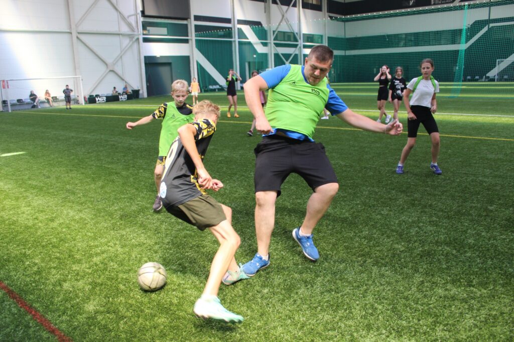 454653299_923536453138608_8763680846347481505_n